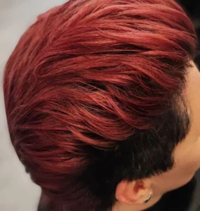 Strzyżenie i koloryzacja krótkich włosów.